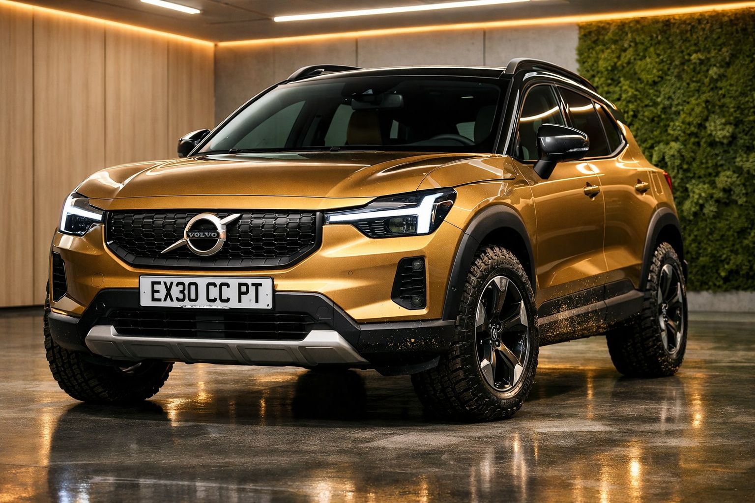 Carro Volvo XC40 amarelo metalizado estacionado em piso refletor, com detalhes robustos e iluminação ambiente.