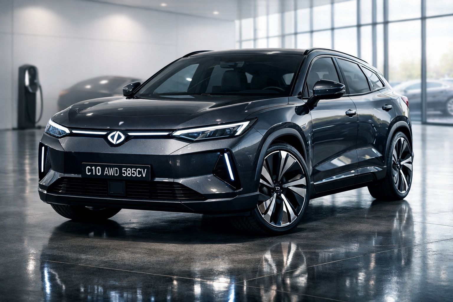 Carro SUV elétrico cinza escuro estacionado em interior moderno com piso refletivo e carregador ao fundo.